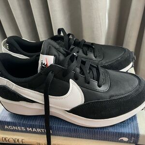 Nike Black and White Men's Low-Top Sneaker with White Swoosh NWOT